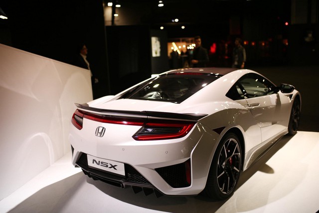 Honda trình làng siêu xe NSX 2019, khách muốn cầm lái phải chờ đợi đến cuối năm - Ảnh 4. Honda trình làng siêu xe NSX 2019, khách muốn cầm lái phải chờ đợi đến cuối năm - Ảnh 4.