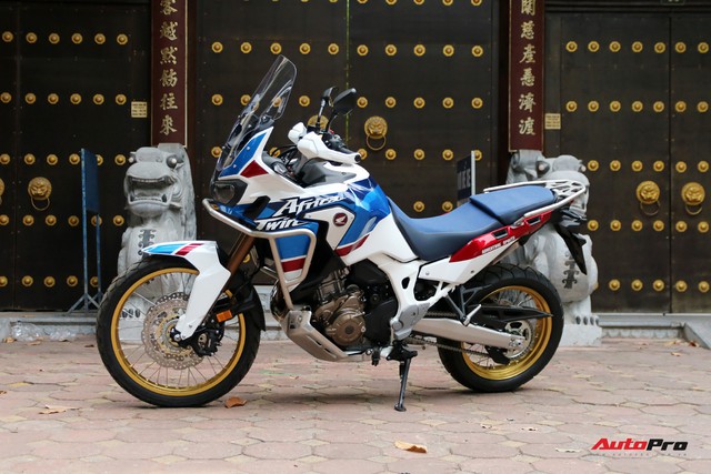 Honda Africa Twin Adventure Sports bản kỷ niệm đầu tiên về Việt Nam, giá ngang ngửa Honda Jazz - Ảnh 1.