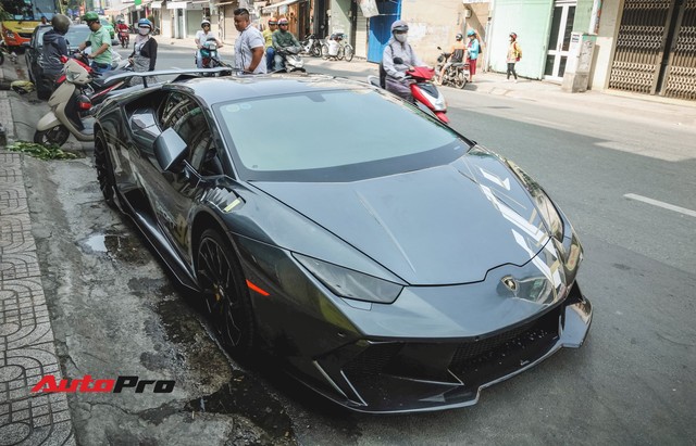 Lamborghini Huracan được khoác lớp decal mới cùng gói độ khủng của đại gia Bạc Liêu - Ảnh 1.