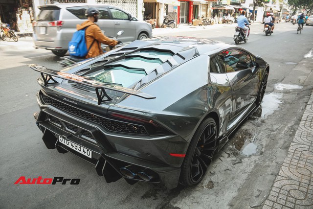 Lamborghini Huracan được khoác lớp decal mới cùng gói độ khủng của đại gia Bạc Liêu - Ảnh 7.