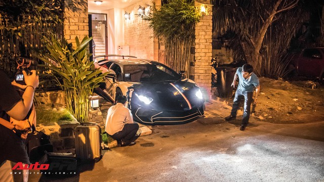 Minh nhựa mang Pagani Huayra, Lamborghini Aventador SV cùng dàn xe khủng đi Phan Thiết ăn mừng ngay trong đêm - Ảnh 4.
