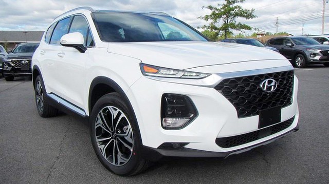 Hyundai Santa Fe 2019 rục rịch ra đại lý, giá tạm tính từ 1,1 tỷ đồng