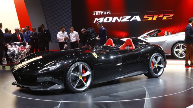 Ferrari thay đổi tư duy, chuẩn bị ra mắt 4 quân bài chiến lược mới trong năm 2019 sau F8 Tributo - Ảnh 2.