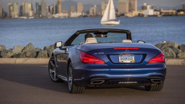 Mercedes-Benz SL thế hệ mới chốt lịch ra mắt với công nghệ mới đi kèm