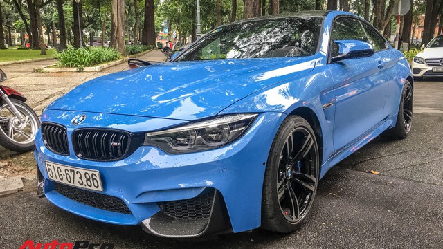 BMW M4 Coupe màu hiếm "Yas Marina" xuất hiện tại Sài Gòn
