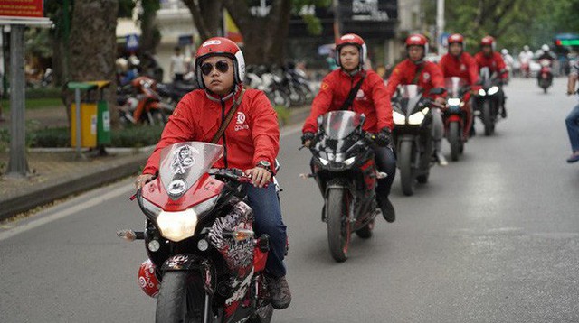 Cắt giảm tiền thưởng cho tài xế Go-Bike, có phải Go-Viet đã bắt đầu đuối sức trong cuộc chạy đua với Grab?