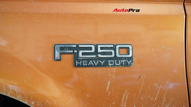 Bán tải hiếm Ford F-250 Heavy Duty đậm chất cổ điển tại Việt Nam - Ảnh 12.