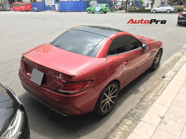 Mercedes-AMG SLC 43 - Xe mui trần 2 cửa hiếm có khó tìm tại Việt Nam - Ảnh 10. Mercedes-AMG SLC 43 - Xe mui trần 2 cửa hiếm có khó tìm tại Việt Nam - Ảnh 10.