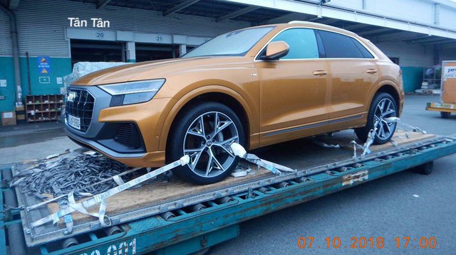 Audi Q8 bất ngờ xuất hiện tại cảng Việt Nam, sẵn sàng cho ngày ra mắt