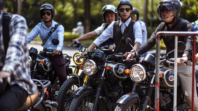 500 "quý ông, quý bà" biker cùng 400 mô tô khuấy động Hà Nội