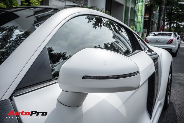 Audi R8 PPI RAZOR độ cả tỷ đồng tái xuất trên phố Sài Gòn sau thời gian ẩn cư tại Bình Dương - Ảnh 14. Audi R8 PPI RAZOR độ cả tỷ đồng tái xuất trên phố Sài Gòn sau thời gian ẩn cư tại Bình Dương - Ảnh 14.