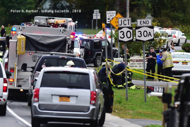 Lo ngại an toàn khi đi xe limousine sau tai nạn thảm khốc nhất nước Mỹ trong thập kỷ qua khiến 20 người chết - Ảnh 2.