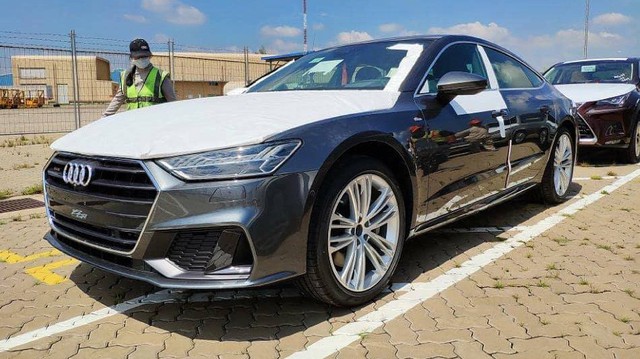 Audi A7 Sportback 2018 đầu tiên cập cảng Việt Nam: Đối trọng của BMW 6-Series Gran Coupe