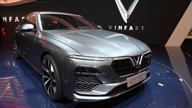 VinFast tuyển đại lý ô tô tại vị trí đắc địa, bán xe từ năm sau