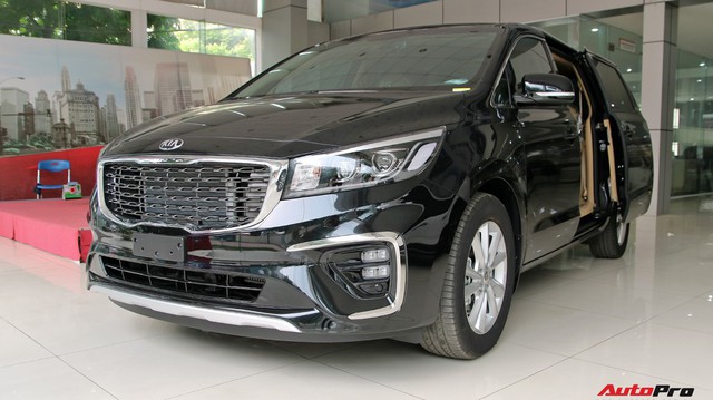 Kia Sedona 2018 chốt giá từ hơn 1,1 tỷ đồng - Không có đối thủ xứng tầm tại Việt Nam