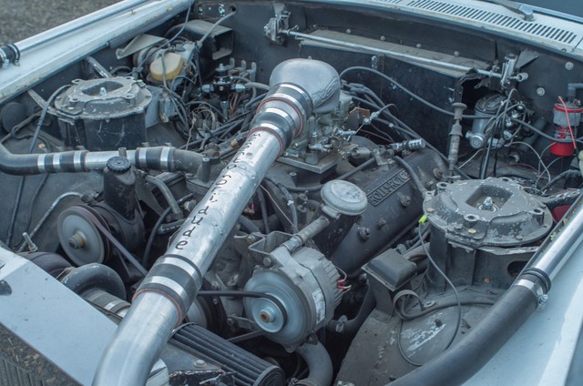 Xe siêu sang Rolls-Royce độ như xe phế liệu, dùng hộp số Ford, vành Porsche - Ảnh 2.