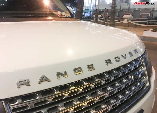 Range Rover Supercharged đeo biển “san bằng tất cả” cực đẹp của đại gia Sài Gòn - Ảnh 7. Range Rover Supercharged đeo biển “san bằng tất cả” cực đẹp của đại gia Sài Gòn - Ảnh 7.