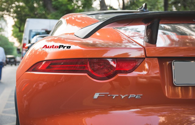 Jaguar F-Type màu cam độc nhất Việt Nam rời Bình Thuận, về tay đại gia Hà Nội chỉ sau 1 năm sử dụng - Ảnh 10. Jaguar F-Type màu cam độc nhất Việt Nam rời Bình Thuận, về tay đại gia Hà Nội chỉ sau 1 năm sử dụng - Ảnh 10.