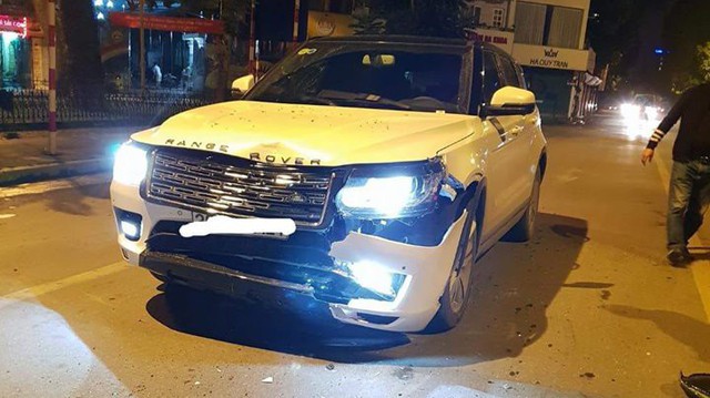 Chiếc Zotye Z8 gặp nạn nát đầu tại Hà Nội khiến nhiều người lầm tưởng Range Rover bạc tỷ
