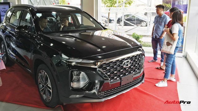 Hyundai Santa Fe 2019 sẽ được bán với 6 phiên bản, thêm 2 bản “full option” như khách Việt kỳ vọng