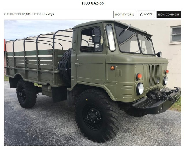 Xe tải quân sự mới đi 2.600 km bị rao bán ngang xe máy - Ảnh 1.