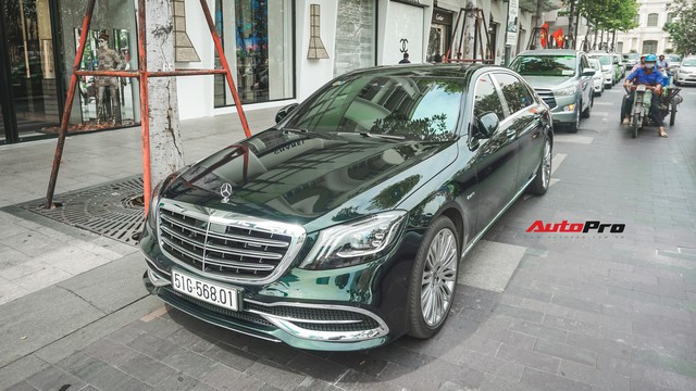 Chiếc Mercedes-Maybach S450 màu xanh diệp lục ngỡ song sinh với xế độc của ca sỹ Bích Phương