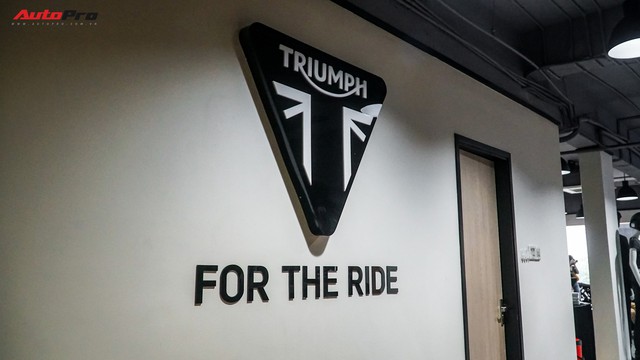 Triumph chính thức Bắc tiến với đại lý đầu tiên tại Hà Nội - Ảnh 1.