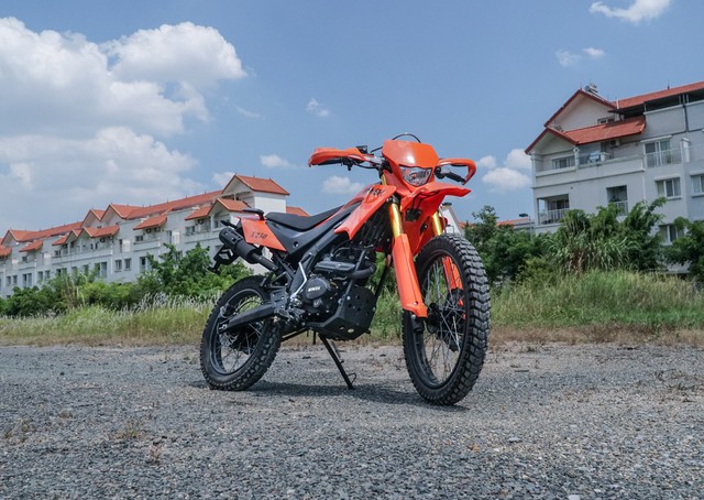 Thêm hai mẫu xe côn tay giá rẻ mới có mặt tại Việt Nam - Ảnh 4. Thêm hai mẫu xe côn tay giá rẻ mới có mặt tại Việt Nam - Ảnh 4.