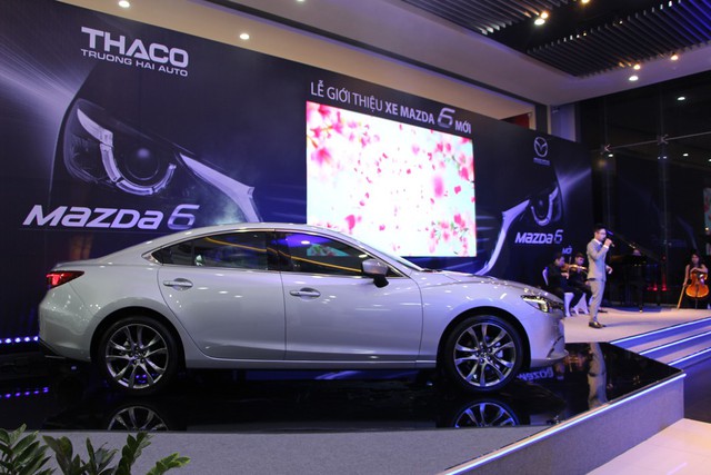 Giá từ 800 triệu, VinFast Lux A2.0 phả hơi nóng vào Toyota Camry, Mazda6 tại Việt Nam - Ảnh 4.