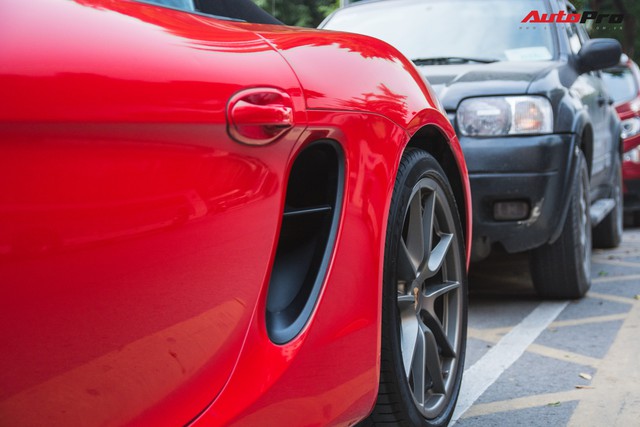 Porsche Boxster - Hàng hiếm cho đại gia Việt sành chơi - Ảnh 8. Porsche Boxster - Hàng hiếm cho đại gia Việt sành chơi - Ảnh 8.