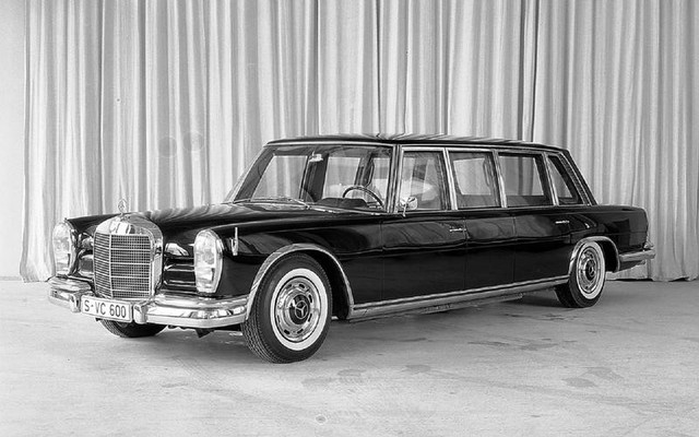 7 dòng xe limousine danh tiếng nhất từng được sản xuất - Ảnh 2.