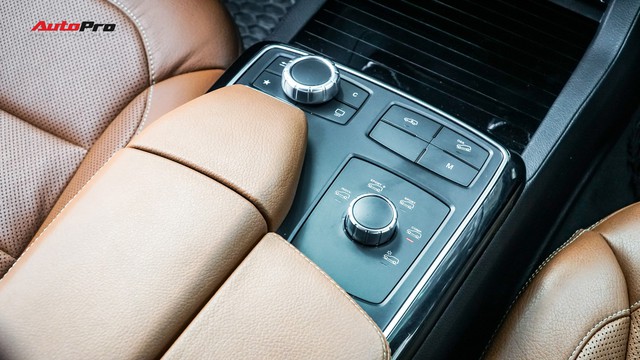 Mua Mercedes-Benz GLE 450 cũ, tiết kiệm được tới hơn 1,2 tỷ đồng  - Ảnh 10.
