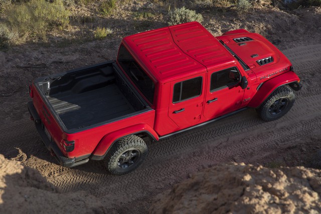 Jeep Gladiator: Đấu sĩ cạnh tranh Ford Ranger, Chevrolet Colorado ra mắt - Ảnh 5.