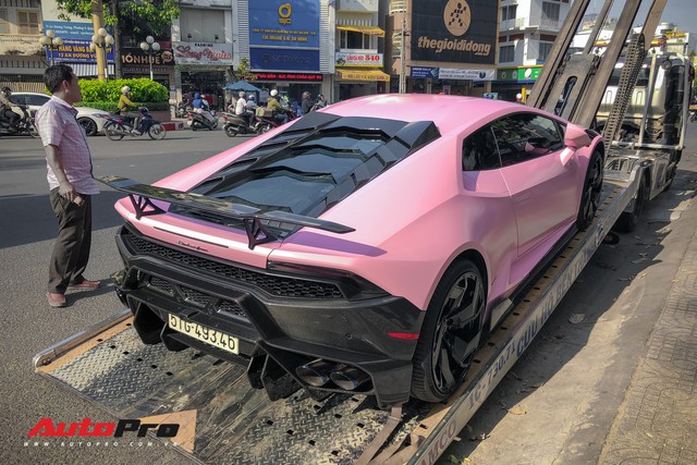 Lamborghini Huracan màu hồng nữ tính của đại gia Bạc Liêu - Ảnh 1.