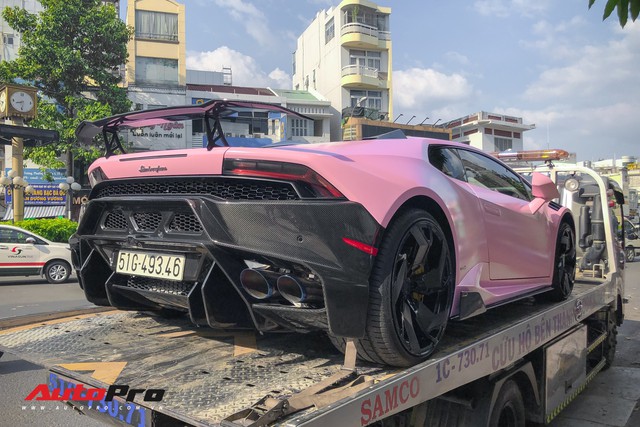 Lamborghini Huracan màu hồng nữ tính của đại gia Bạc Liêu - Ảnh 3. Lamborghini Huracan màu hồng nữ tính của đại gia Bạc Liêu - Ảnh 3.