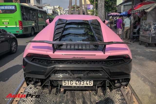 Lamborghini Huracan màu hồng nữ tính của đại gia Bạc Liêu - Ảnh 10.