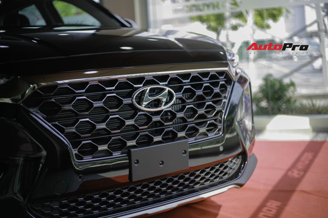 Chi tiết Hyundai Santa Fe 2019 bản cao nhất với giá dự kiến 1,3 tỷ đồng tại đại lý - Ảnh 5.