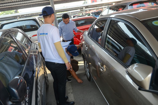 Lốp mòn có độ bám đường tốt hơn lốp mới và đây là bí kíp - Ảnh 6. Lốp mòn có độ bám đường tốt hơn lốp mới và đây là bí kíp - Ảnh 6.