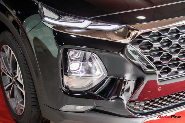 Hyundai Santa Fe 2019 lắp ráp tại Việt Nam mất hàng loạt tính năng, ngay cả khi so với thế hệ cũ - Ảnh 1. Hyundai Santa Fe 2019 lắp ráp tại Việt Nam mất hàng loạt tính năng, ngay cả khi so với thế hệ cũ - Ảnh 1.