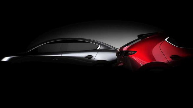 Bộ đôi Mazda3 2019 lộ diện trước ngày ra mắt