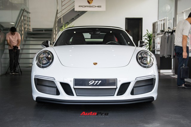Khám phá Porsche 911 Targa 4 GTS đầu tiên Việt Nam, giá trên 11 tỷ đồng - Ảnh 5.