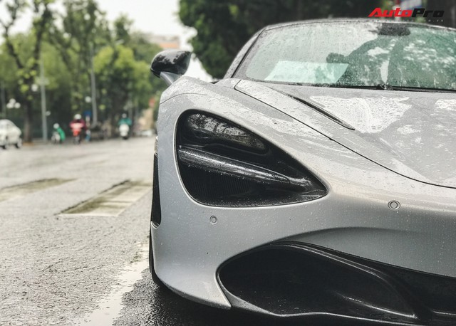 McLaren 720S đầu tiên tại Việt Nam lăn bánh trên đường phố Hà Nội - Ảnh 6.