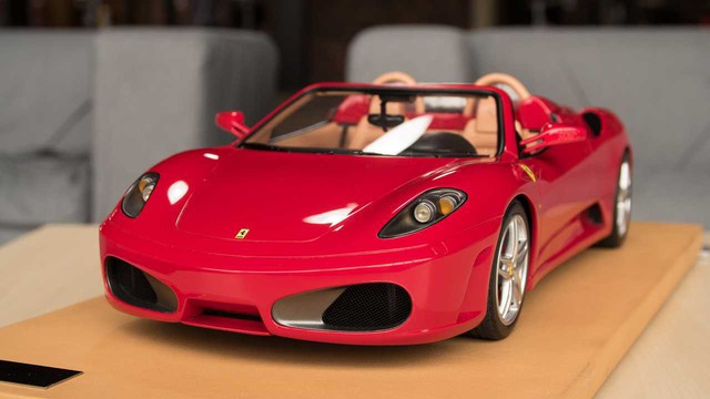 9 mẫu xe mô hình đắt không kém xe thật: Đúng là đàn ông không lớn, chỉ có đồ chơi của họ lớn hơn mà thôi - Ảnh 3.