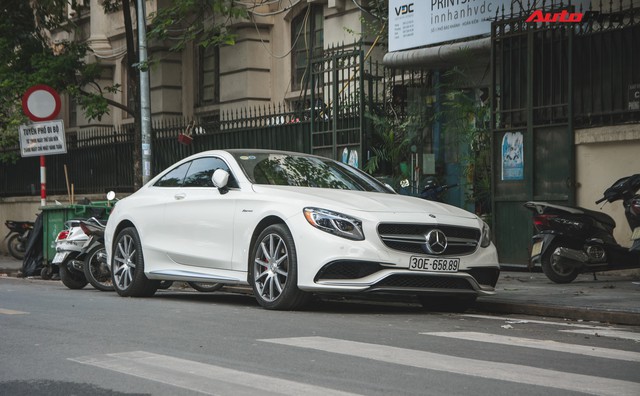 Mercedes-AMG S63 Coupe độc nhất Việt Nam cùng chủ nhân dạo phố Thủ đô - Ảnh 2.