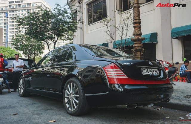 Maybach 57S độ Zeppelin đeo biển ngũ 8 siêu khủng xuất hiện tại Sài Gòn - Ảnh 2.