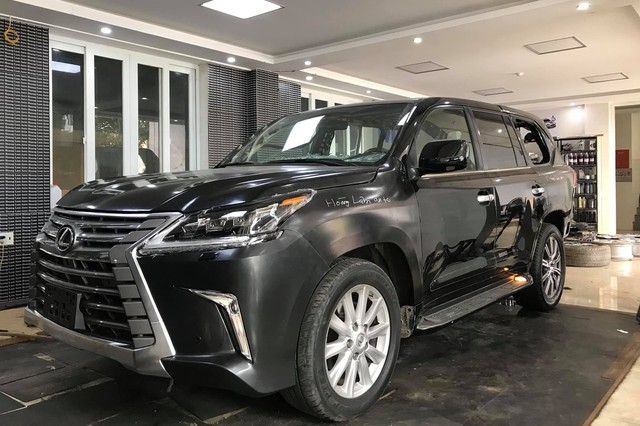 15 ngày lột xác Lexus LX570 2008 thành 2018 với 450 triệu đồng của dân chơi Việt - Ảnh 12. 15 ngày lột xác Lexus LX570 2008 thành 2018 với 450 triệu đồng của dân chơi Việt - Ảnh 12.
