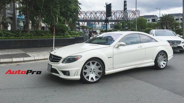 Mercedes-AMG CL63 độc nhất Việt Nam của đại gia cafe Trung Nguyên