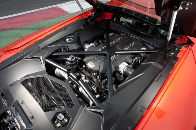 Aventador thế hệ mới đánh dấu kỷ nguyên V12 hybrid cho Lamborghini - Ảnh 2.