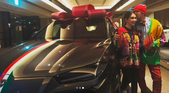 Vợ nhà người ta: Bà xã Châu Kiệt Luân thông đồng với bạn bè tặng chồng siêu xe Lamborghini Urus trước sinh nhật gần 1 tháng - Ảnh 3.