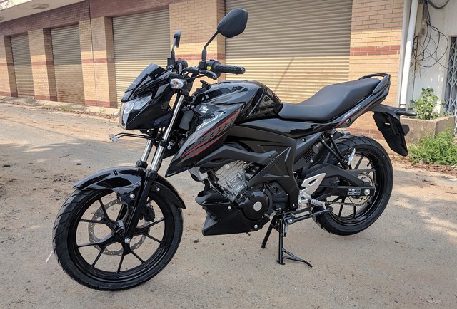 Suzuki GSX150 Bandit giá 67 triệu đồng - Lựa chọn mới cho khách Việt mùa cuối năm - Ảnh 1.